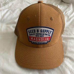 Magnolia cap